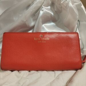 Kate Spade Red Leather Wallet with Sleek Design